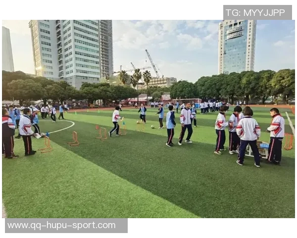 我和同学们的足球比赛趣事与感悟